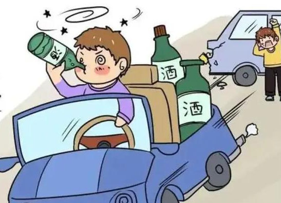 男子駕車將前車推行十幾米又是酒駕惹的禍......